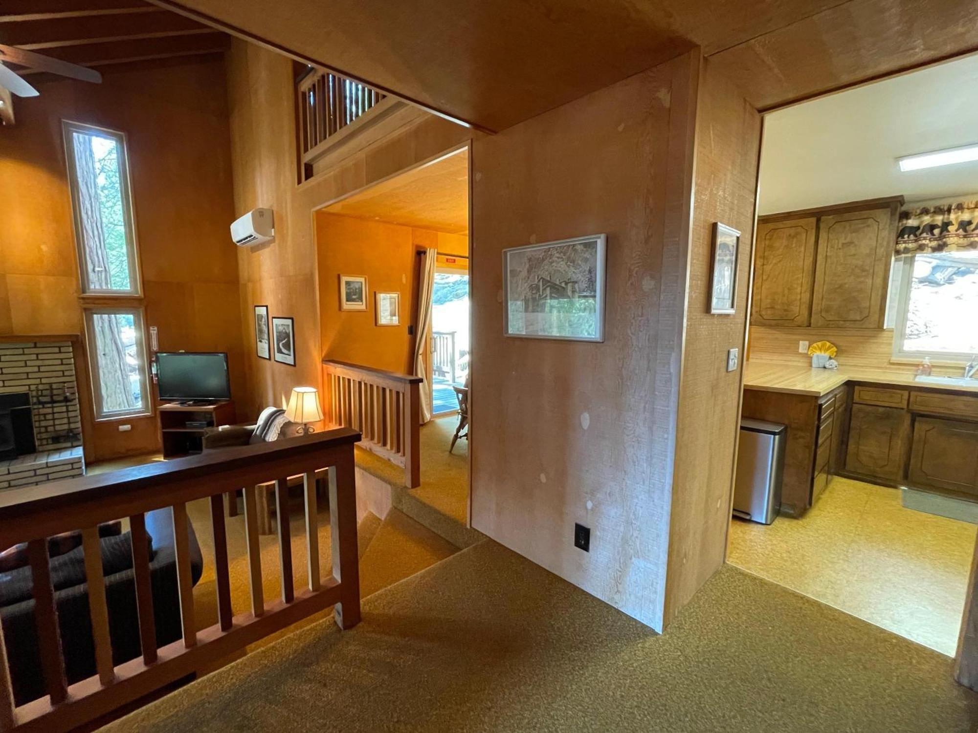 Rustic Retreat Yosemite West
